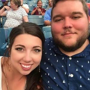 Meet your Posher, Abigail